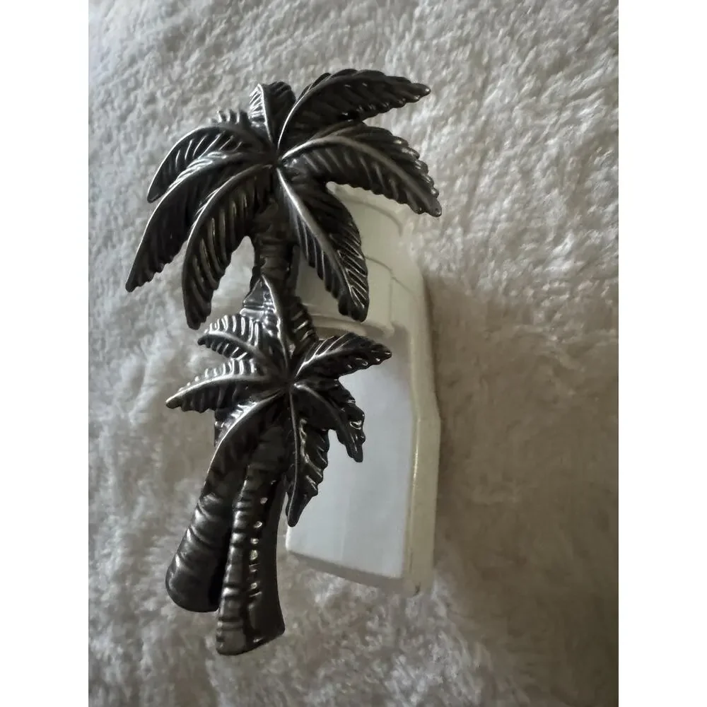 Bath And Body Works Wallflowers Palm Tree Plug In Diffuser